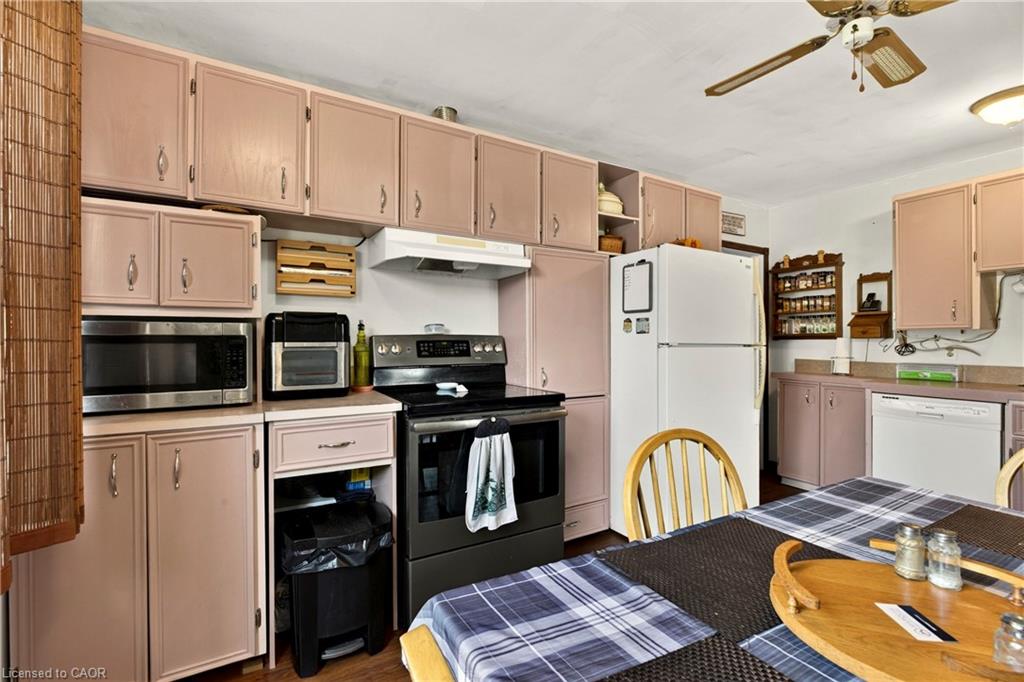 958 Highland Road E Property Photo 9