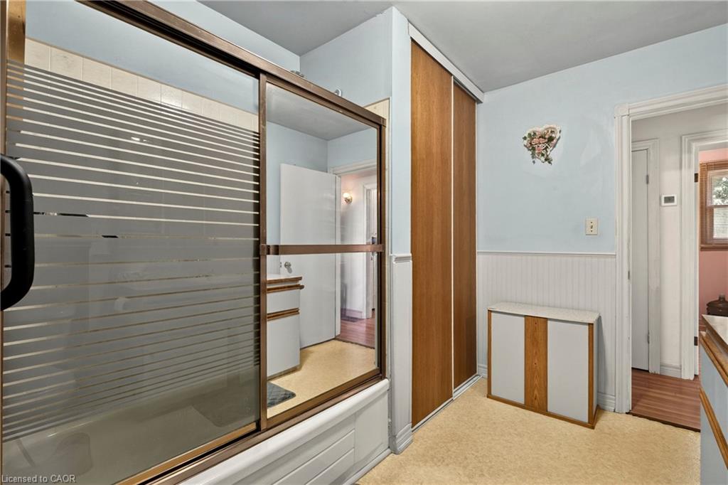 958 Highland Road E Property Photo 15