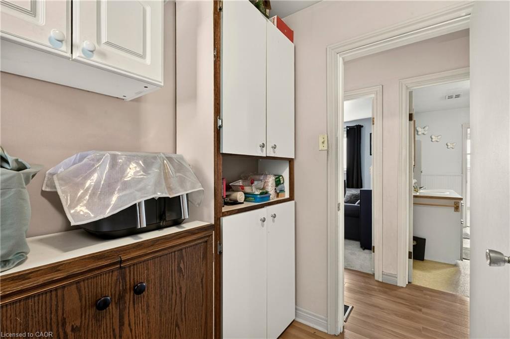 958 Highland Road E Property Photo 22