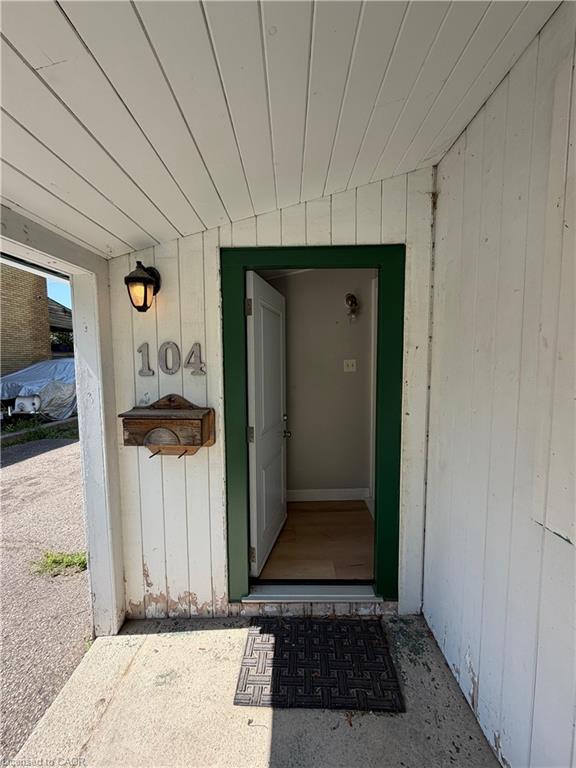 104 Marshall Street Property Photo 2