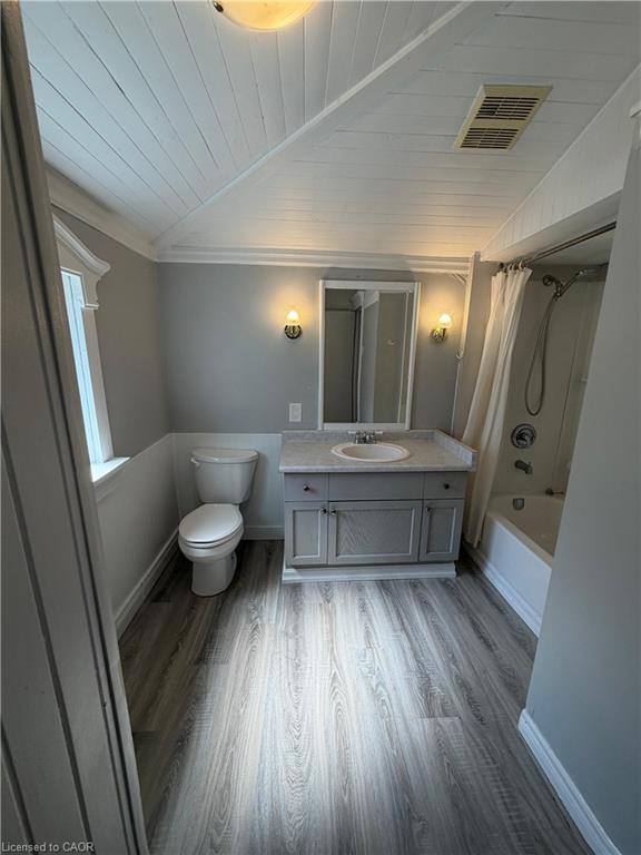 104 Marshall Street Property Photo 10