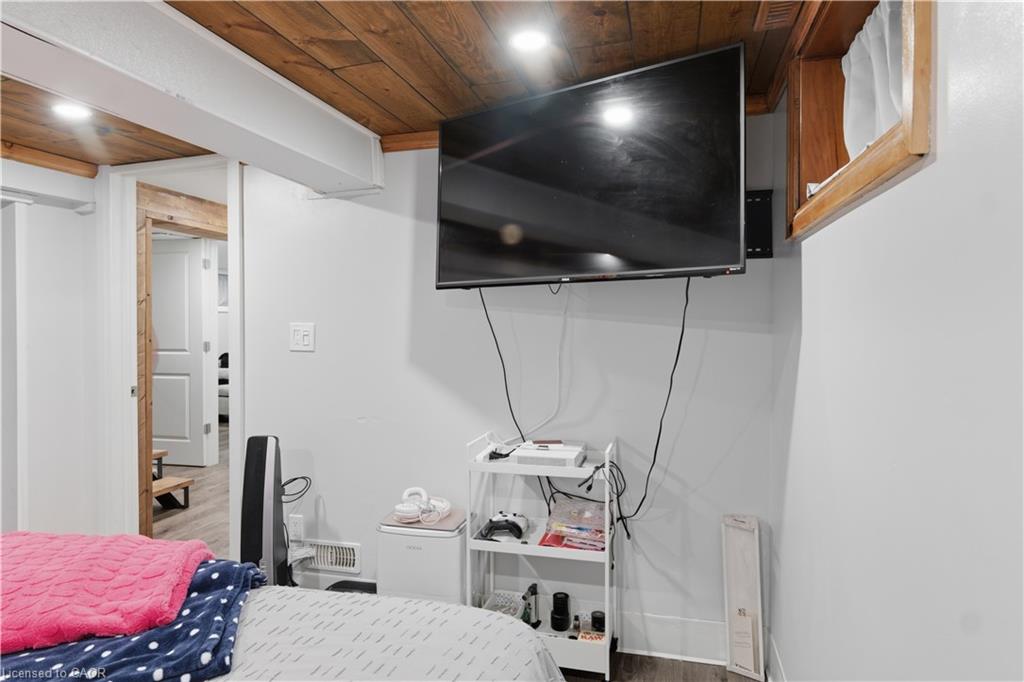 91 Lyons Avenue Property Photo 22