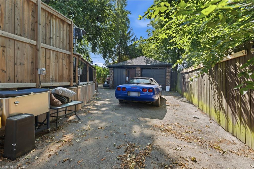 91 Lyons Avenue Property Photo 28