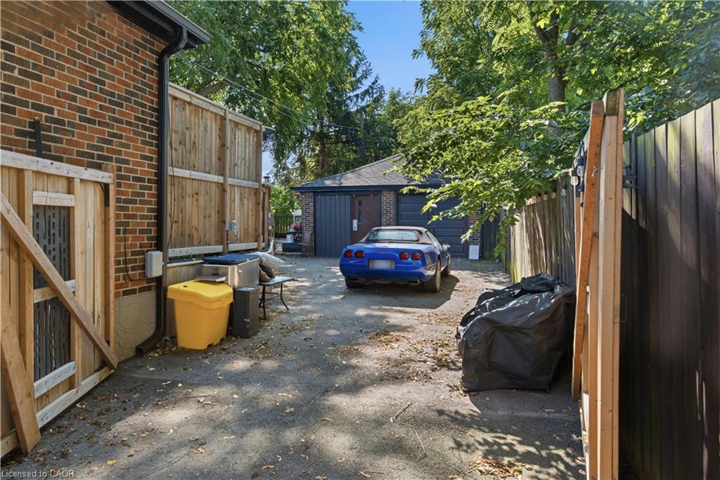 91 Lyons Avenue Property Photo 32