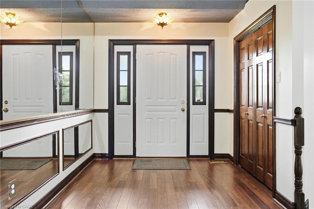 1046 Book Road W Property Photo 4