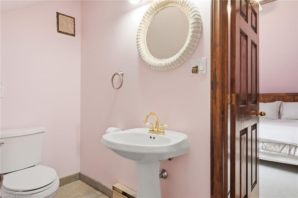 1046 Book Road W Property Photo 20