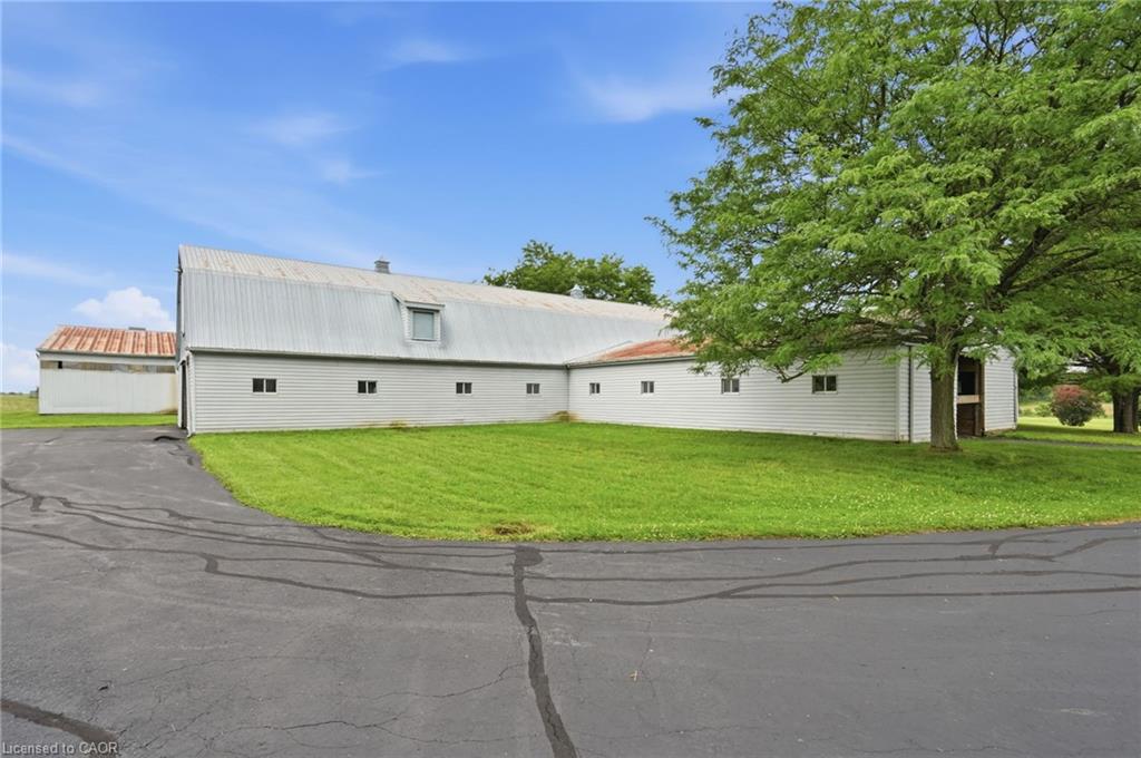 1046 Book Road W Property Photo 37