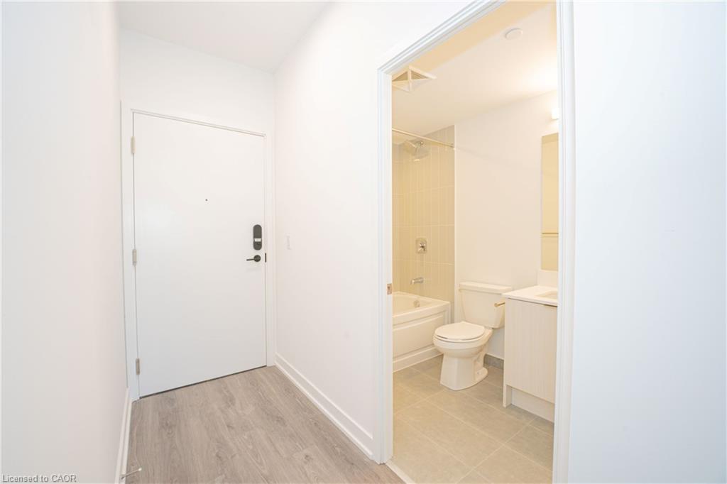 421-225 Malta Avenue Property Photo 5
