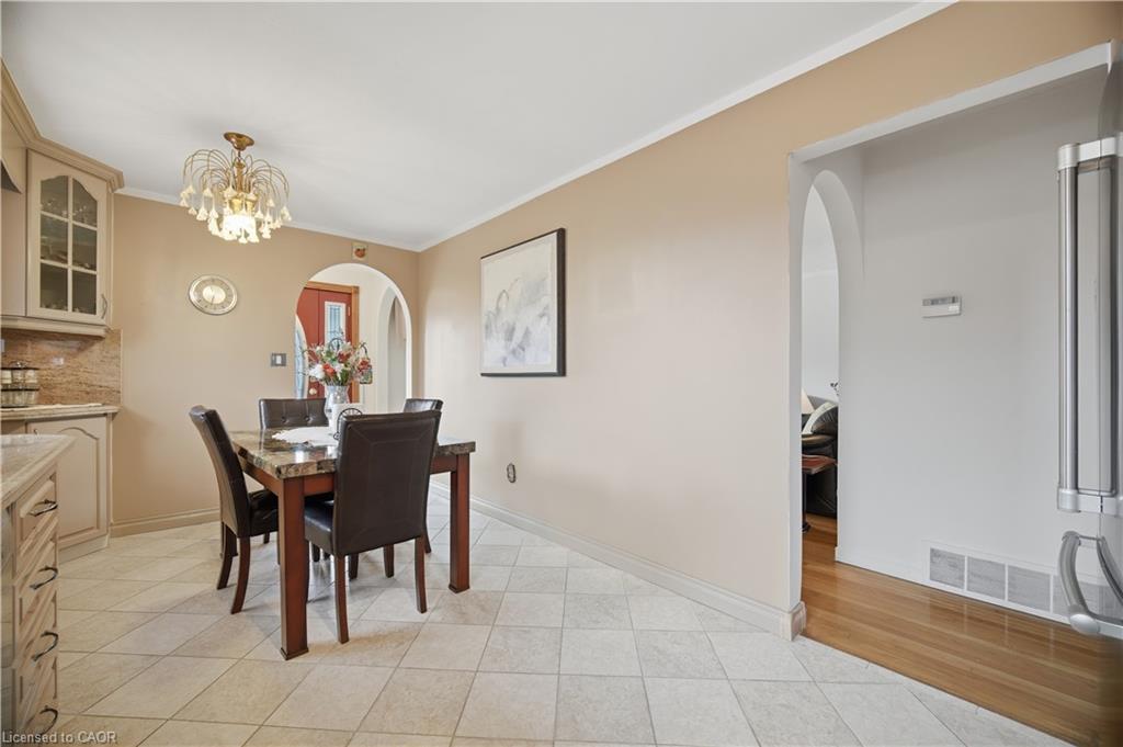 31 Summercrest Drive Property Photo 10