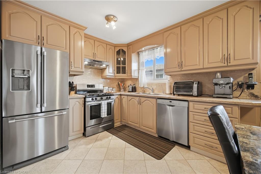 31 Summercrest Drive Property Photo 11