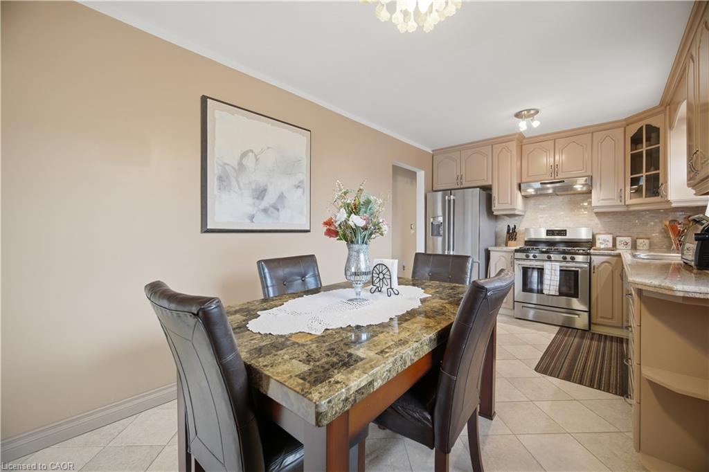 31 Summercrest Drive Property Photo 17
