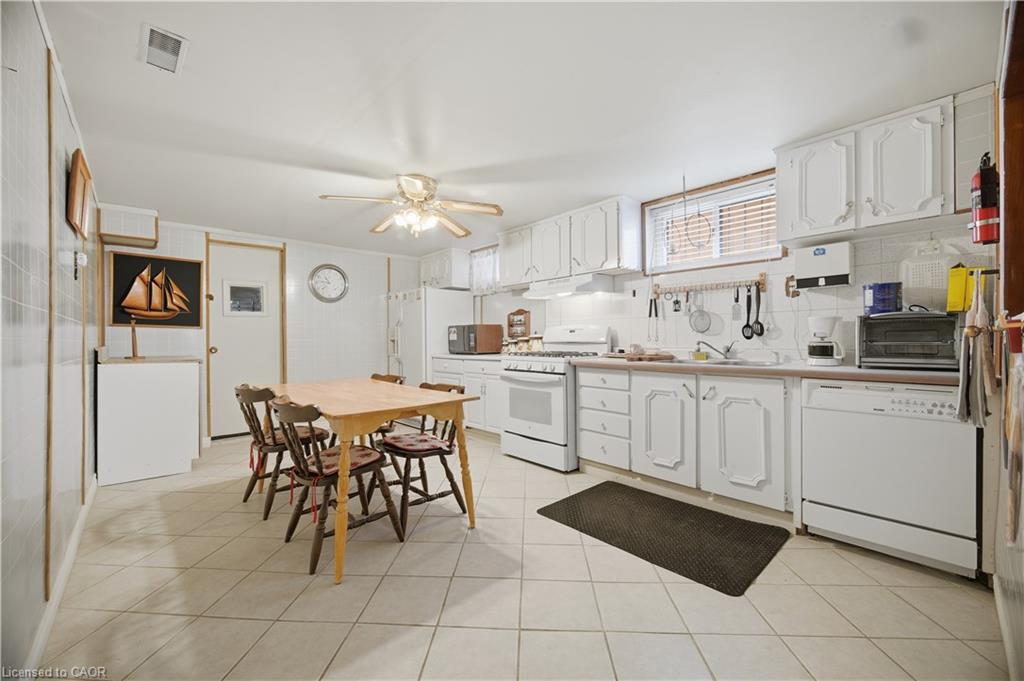 31 Summercrest Drive Property Photo 33