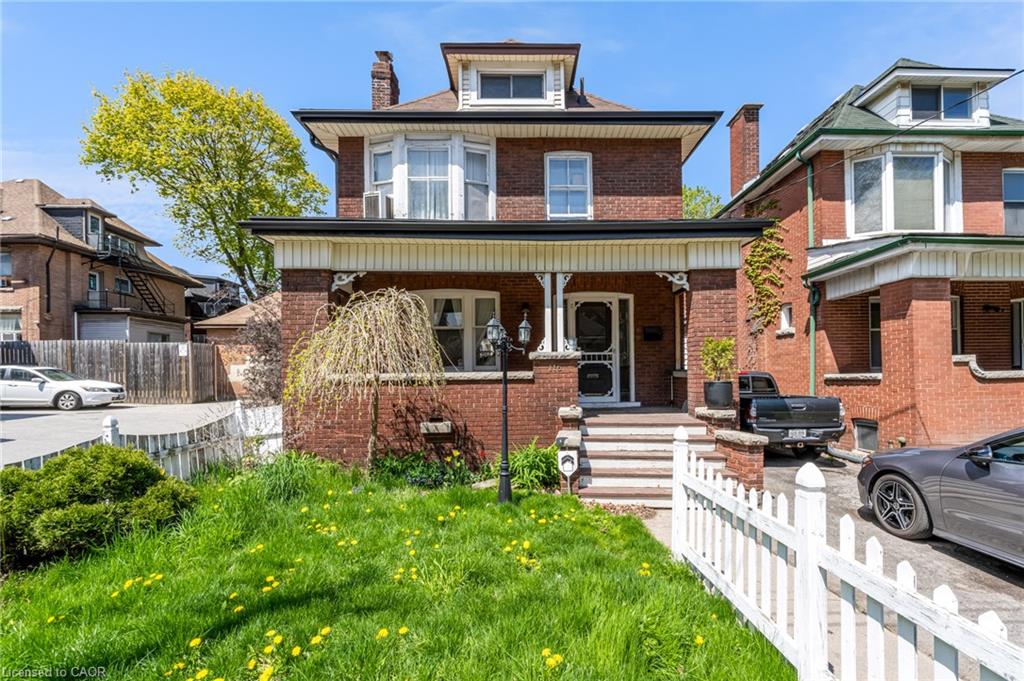 116 Spadina Avenue Property Photo 1