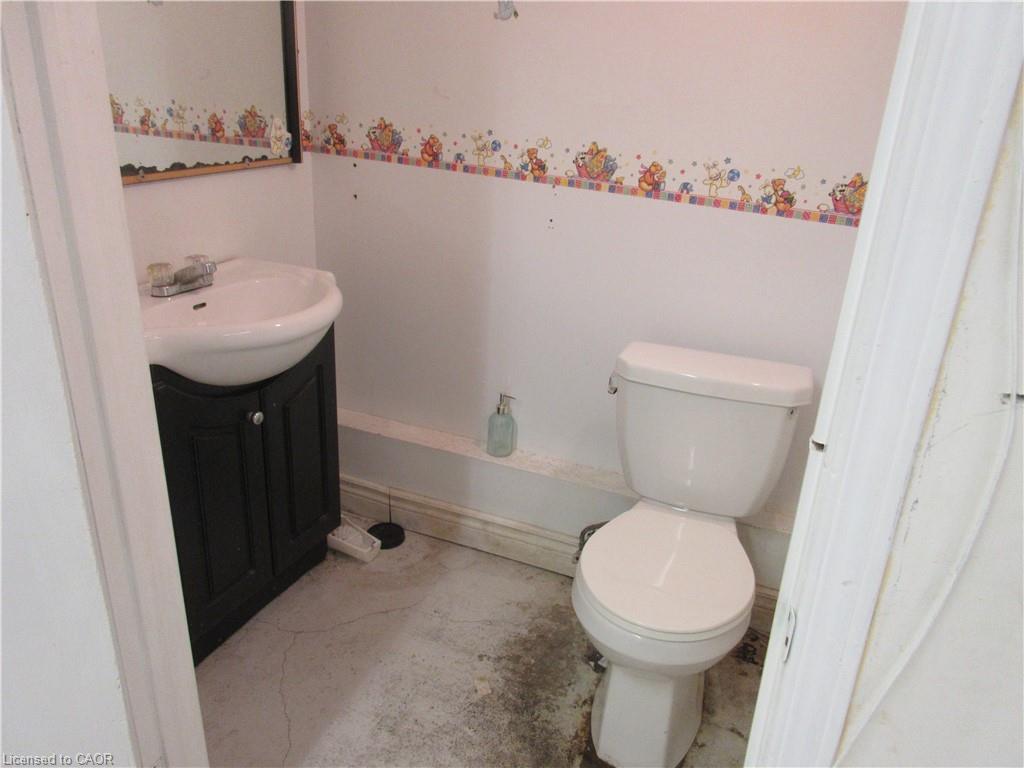 A-749 Barton Street E Property Photo 12