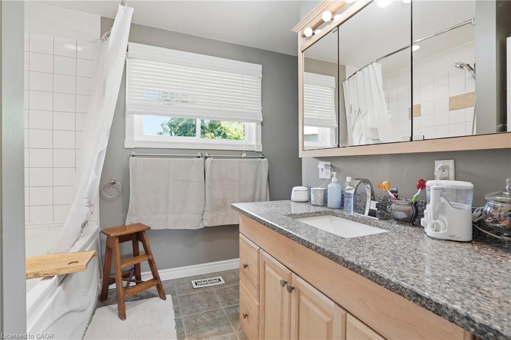 25 Saveryn Road Property Photo 23