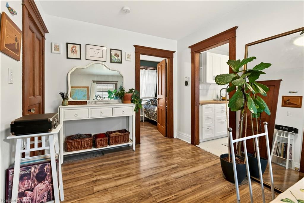 94 Edgemont Street N Property Photo 15