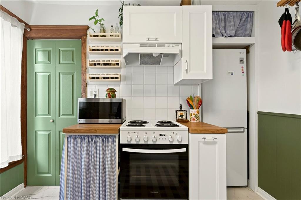 94 Edgemont Street N Property Photo 18