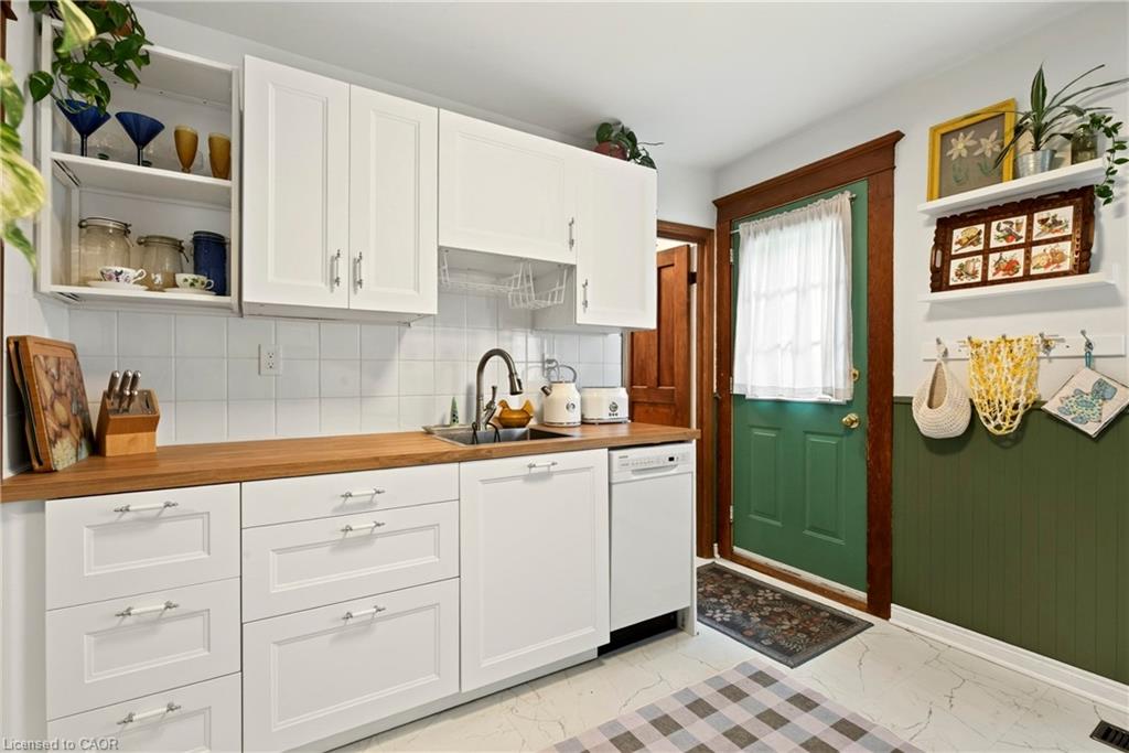 94 Edgemont Street N Property Photo 22