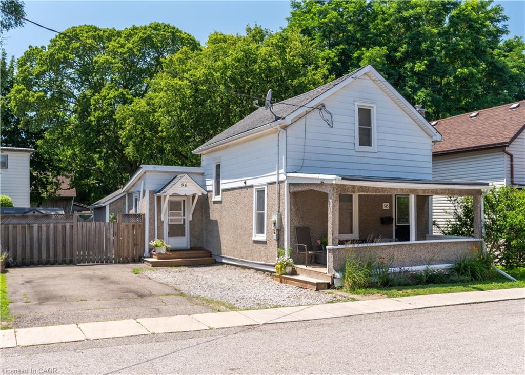 96 Avonlea Street Property Photo 2