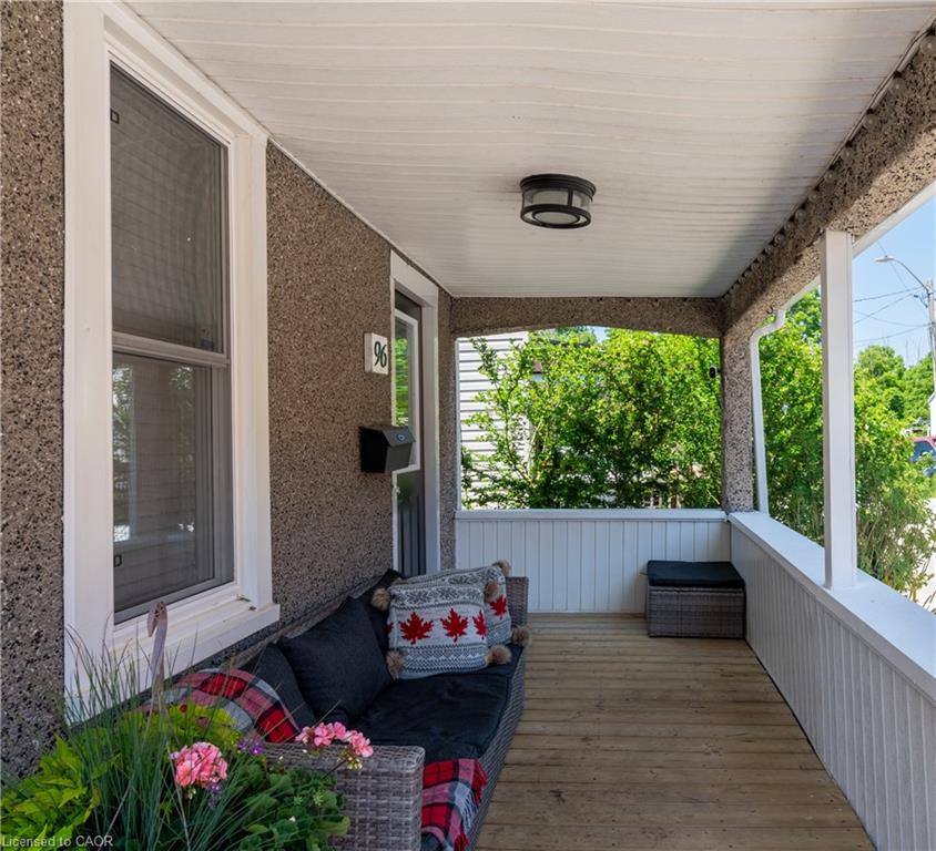 96 Avonlea Street Property Photo 3