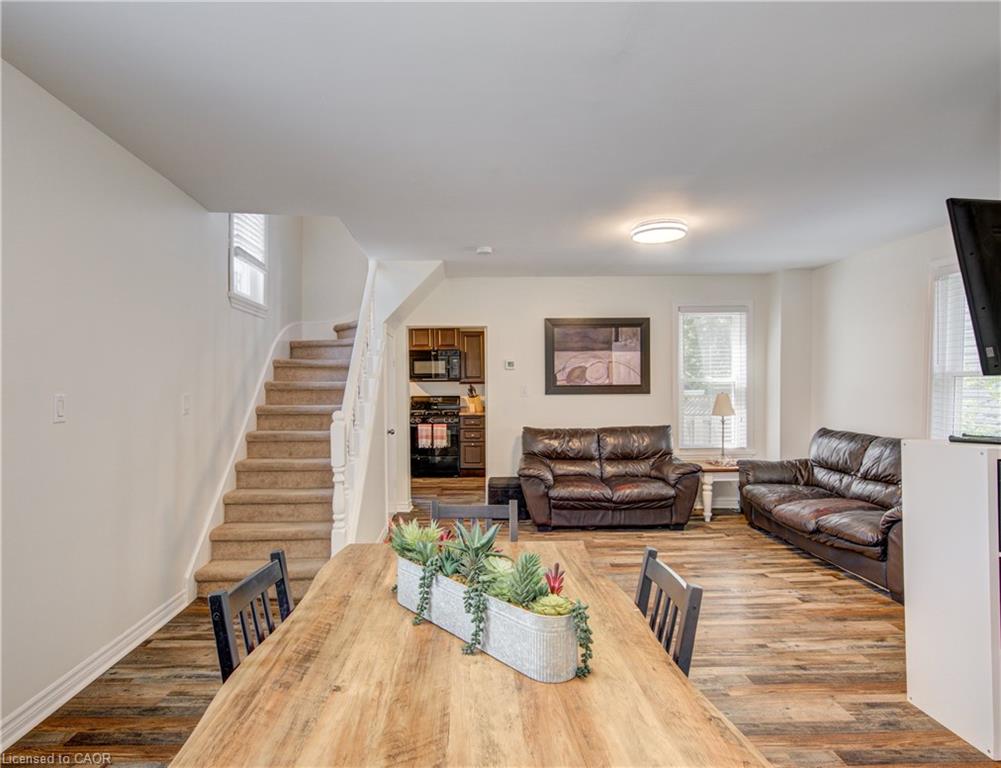 96 Avonlea Street Property Photo 6