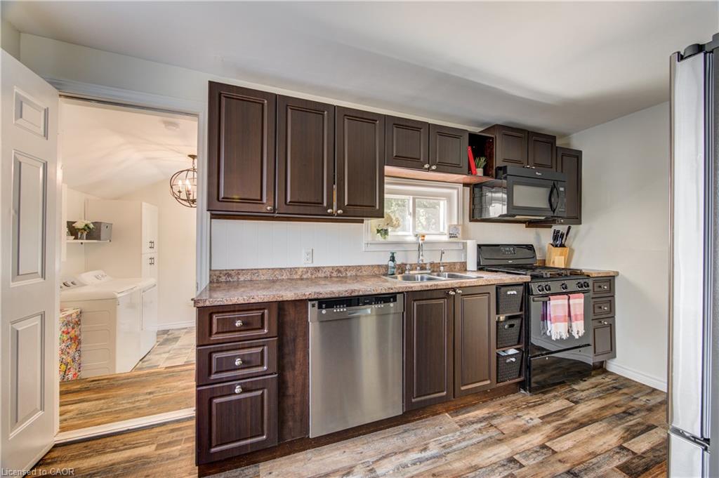 96 Avonlea Street Property Photo 11