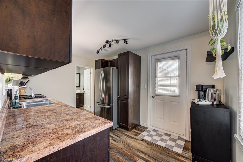 96 Avonlea Street Property Photo 12