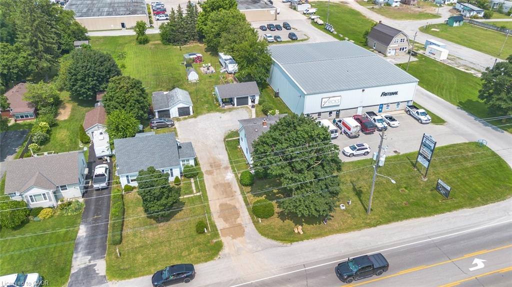 509 Queensway W Property Photo 39