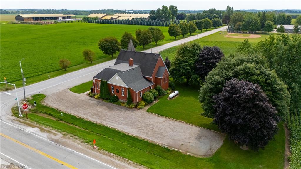 676241 16th Line Property Photo 40