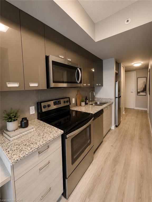 311-250 Albert Street Property Photo 2