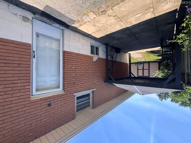 90 Anna Capri Drive Property Photo 1
