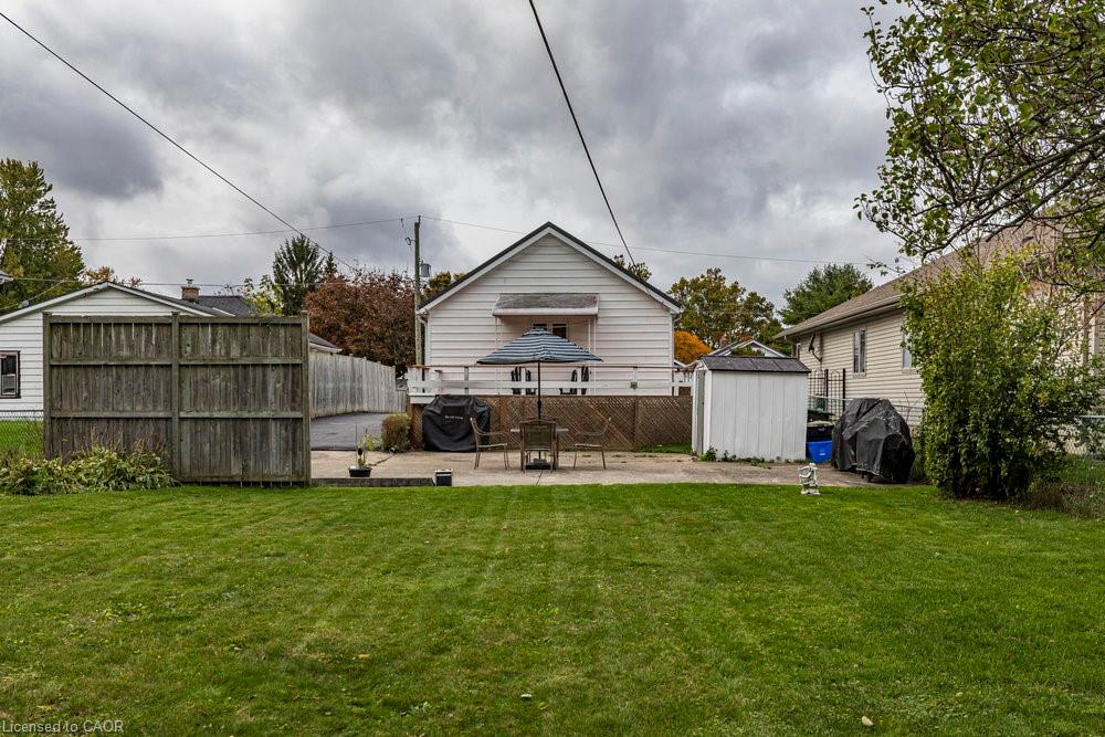 259 Metcalfe Street N Property Photo 4