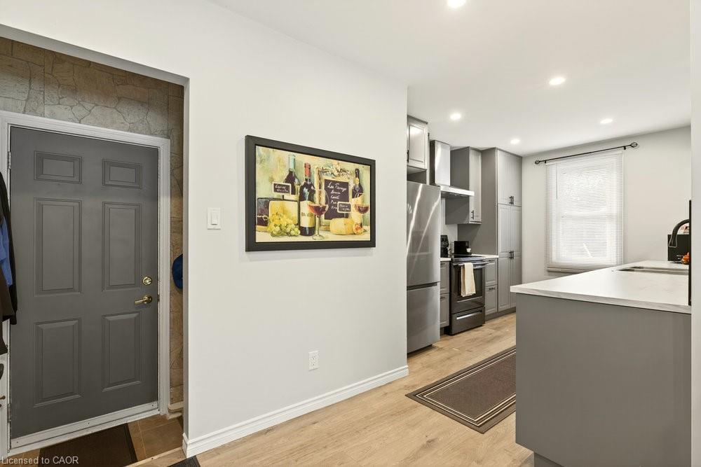 259 Metcalfe Street N Property Photo 15