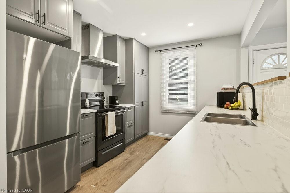 259 Metcalfe Street N Property Photo 16