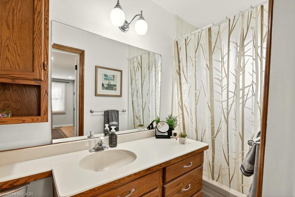 259 Metcalfe Street N Property Photo 22