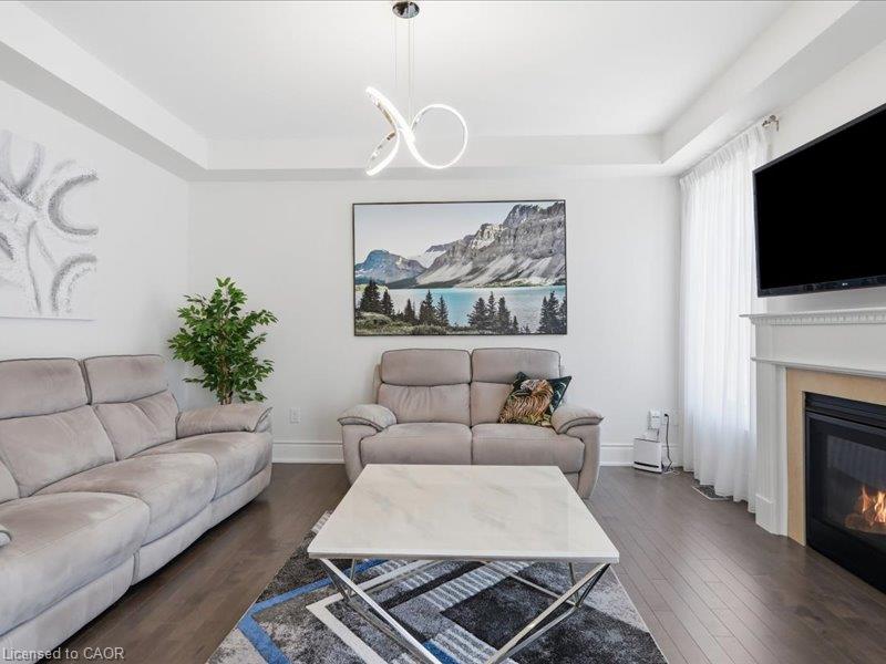 39 Avanti Crescent Property Photo 13