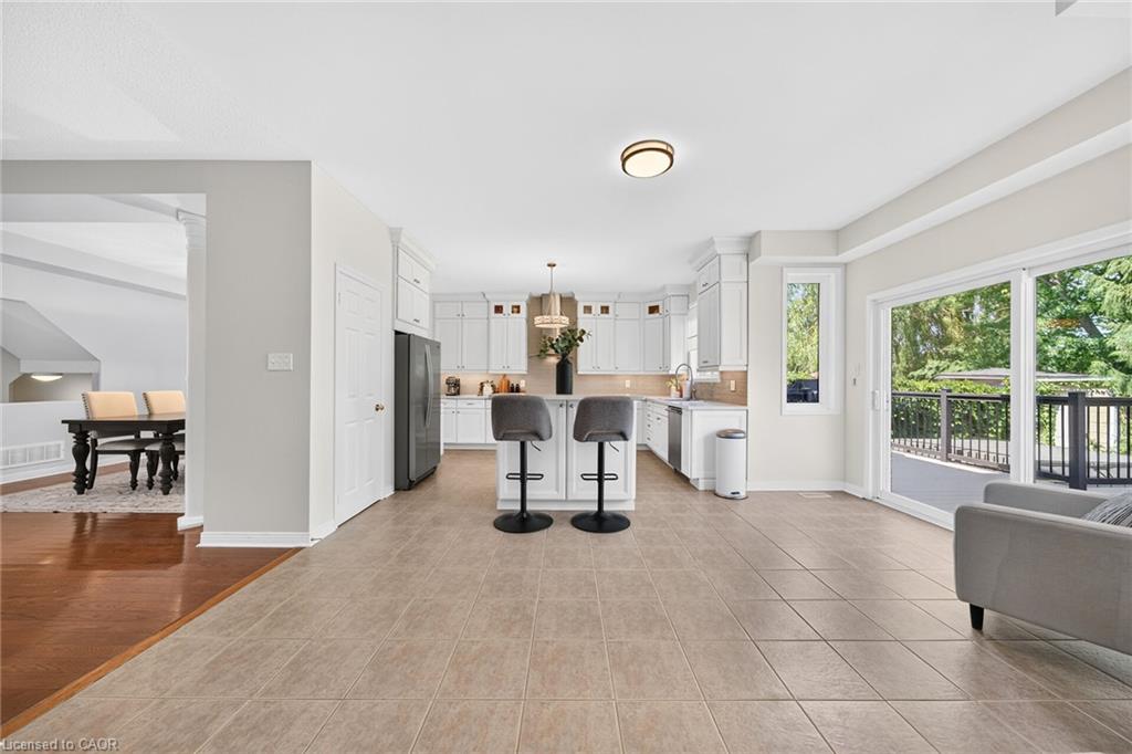 2203 Turnberry Road Property Photo 11