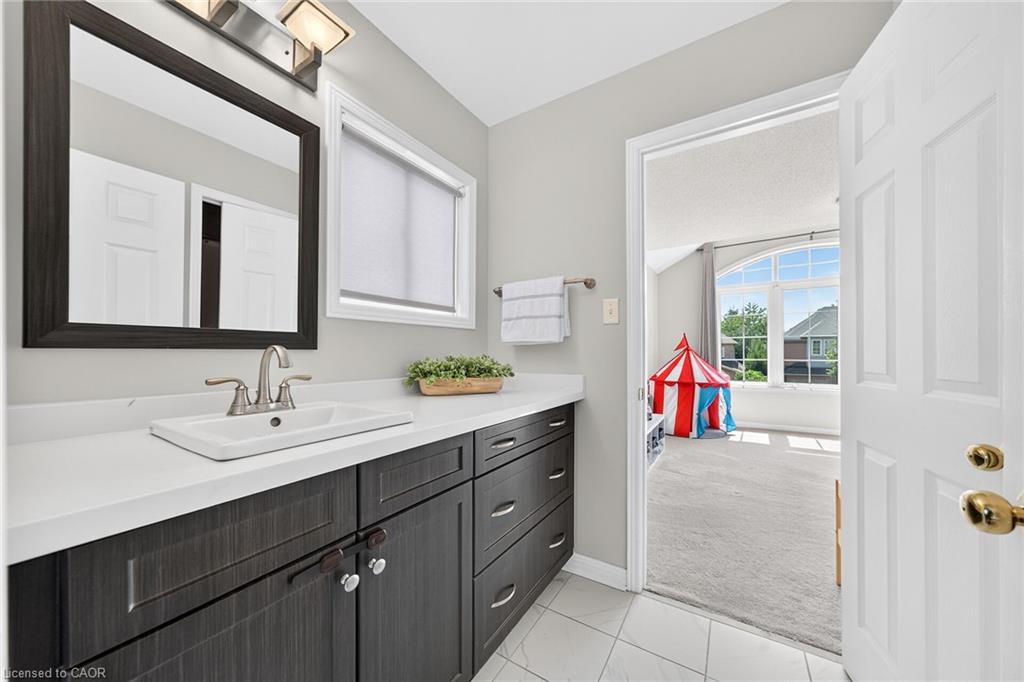 2203 Turnberry Road Property Photo 24