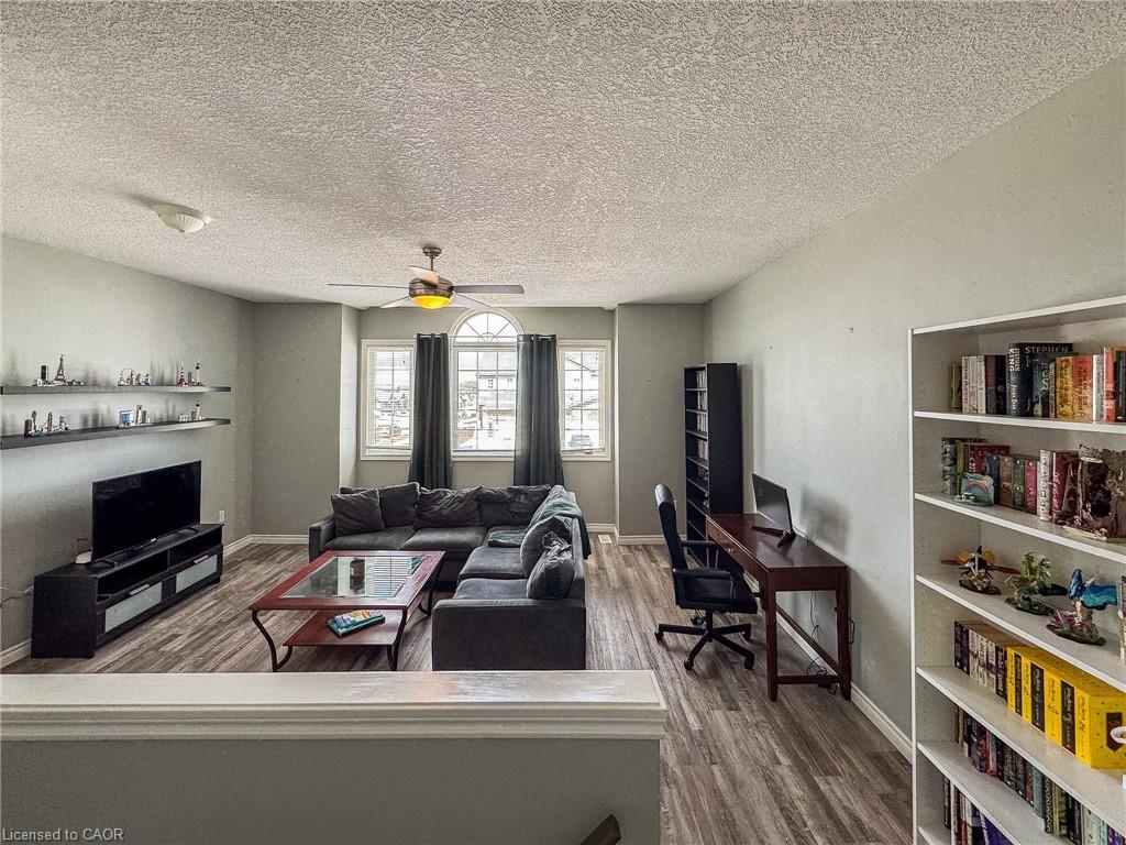 652 Salisbury Avenue Property Photo 11