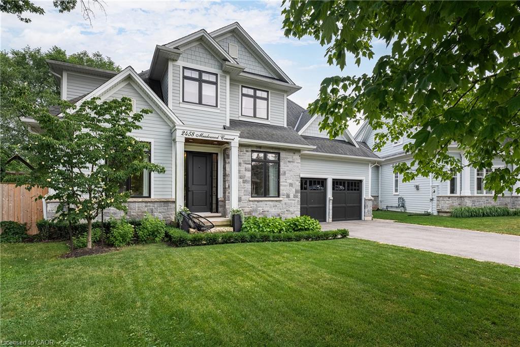 2458 Meadowood Crescent