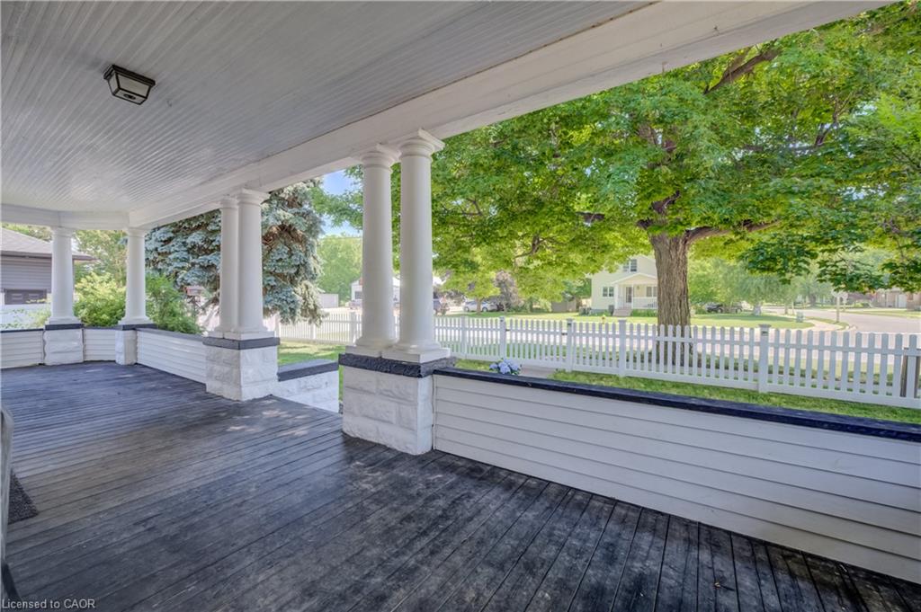 290 Turnberry Street Property Photo 4