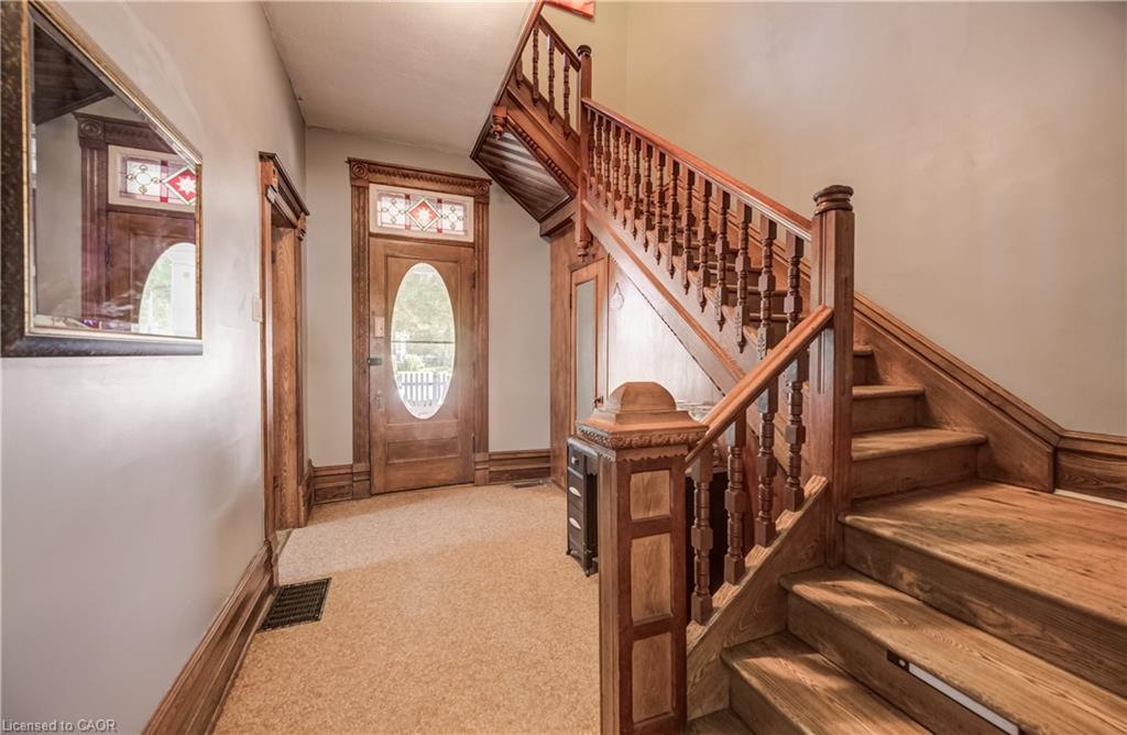 290 Turnberry Street Property Photo 6