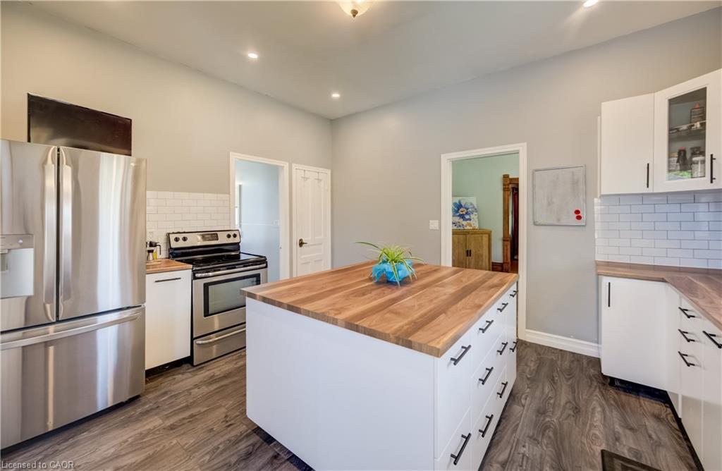 290 Turnberry Street Property Photo 18