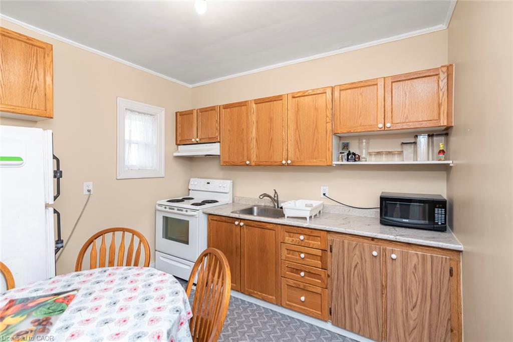 44 Arthur Avenue N Property Photo 11