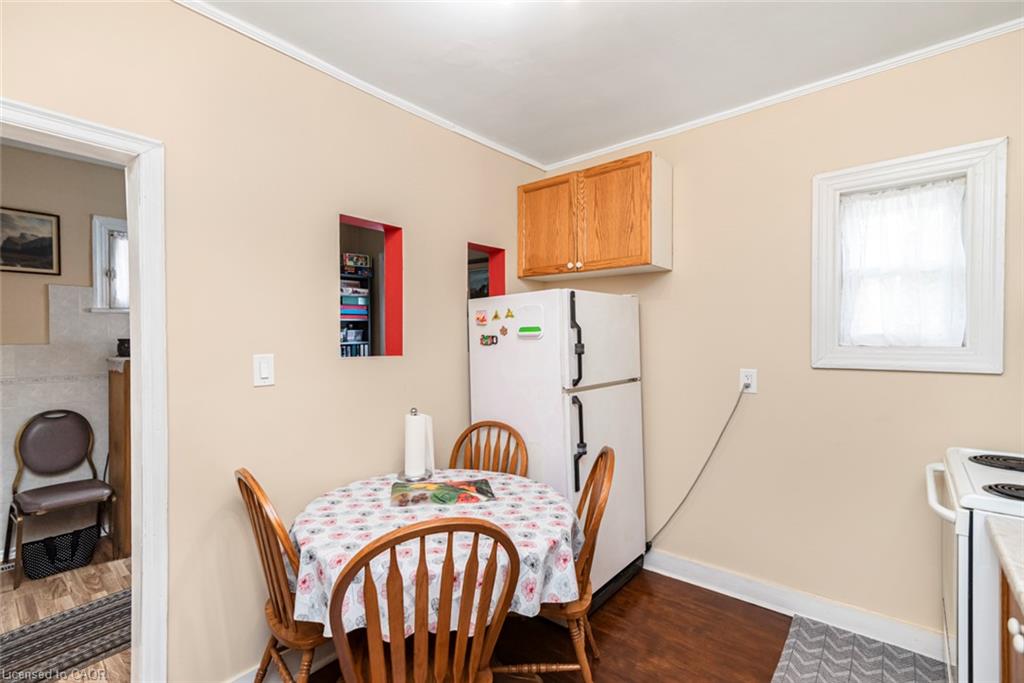 44 Arthur Avenue N Property Photo 12