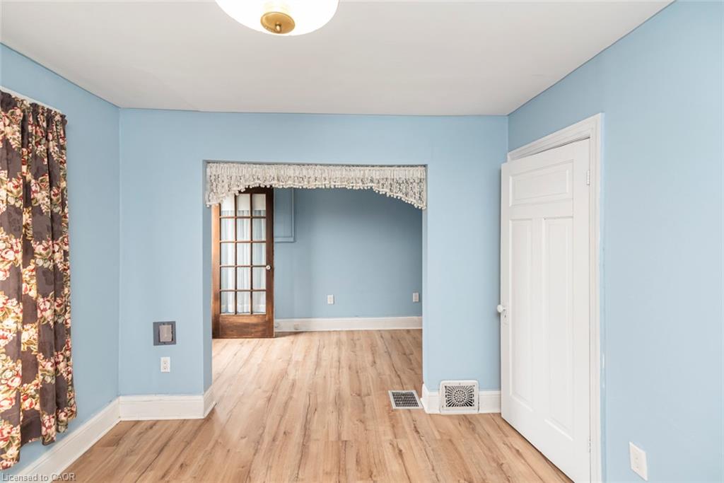 44 Arthur Avenue N Property Photo 16