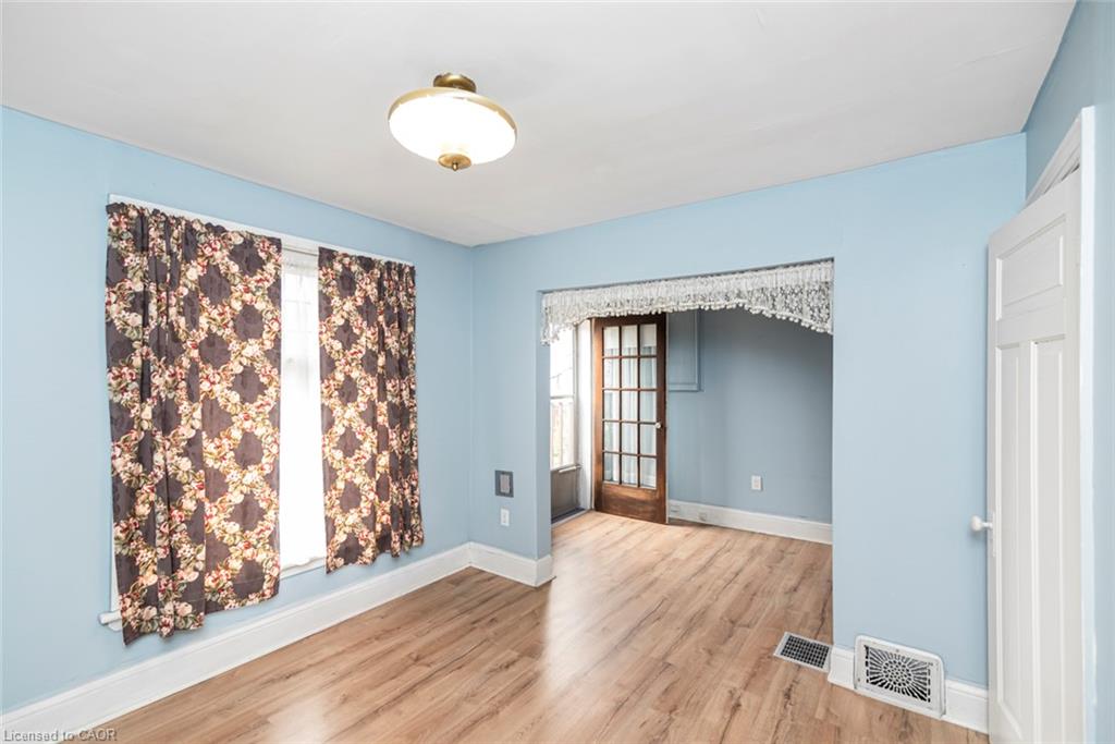 44 Arthur Avenue N Property Photo 19