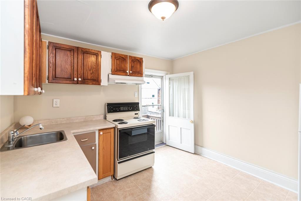 44 Arthur Avenue N Property Photo 24