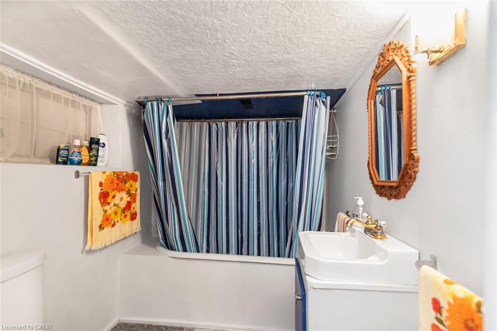44 Arthur Avenue N Property Photo 32