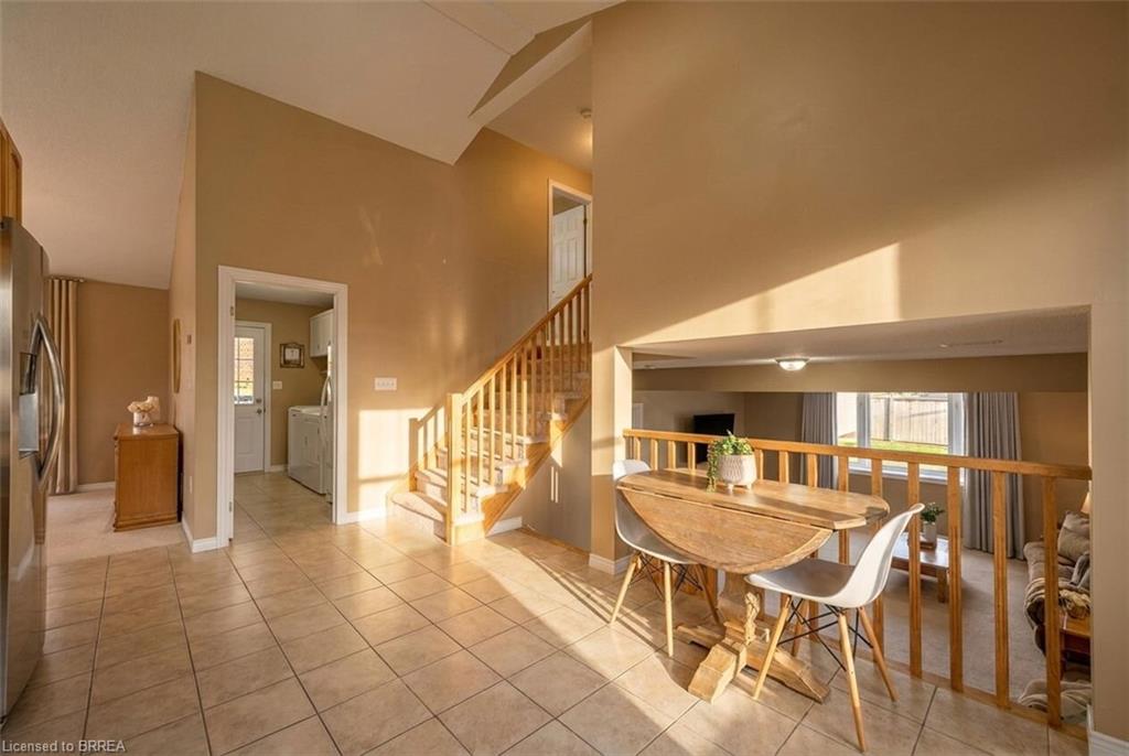51 Sundance Crescent Property Photo 9